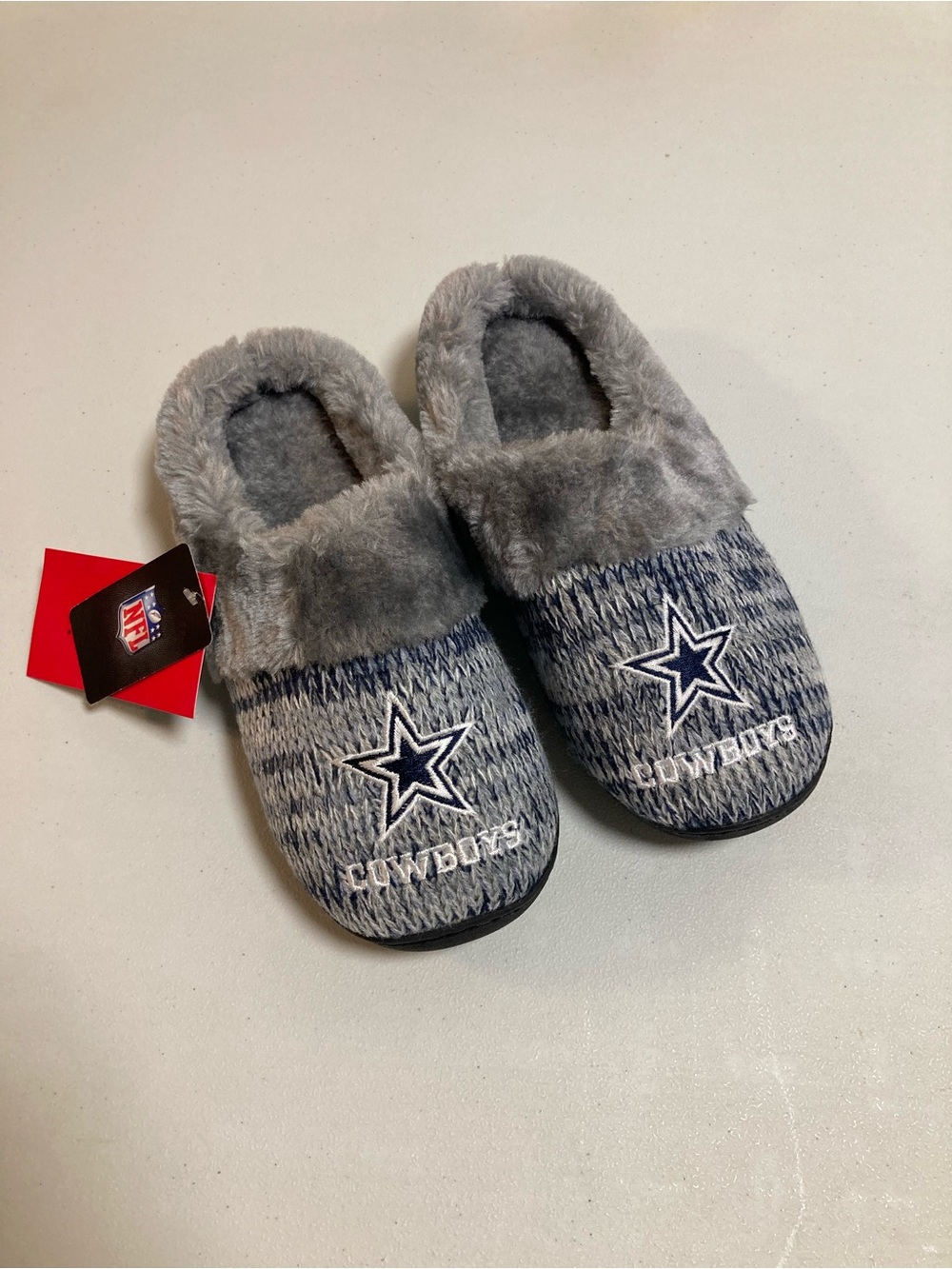 Dallas Cowboys Women's Gray Knit Plush Clog Slippers